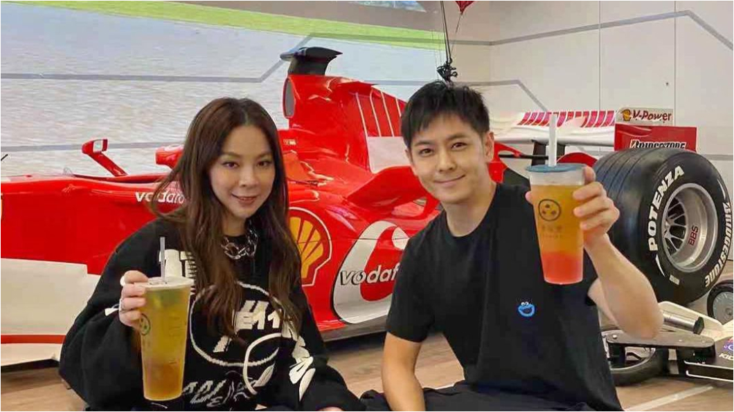 藝人林志穎客廳展示F1賽車 與車神舒馬克同款賽車!