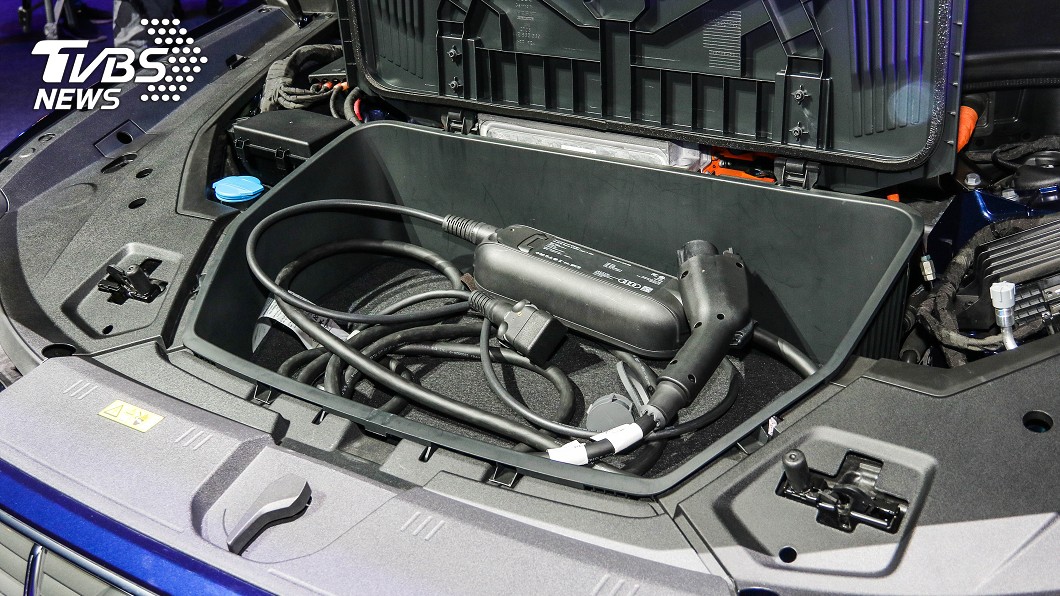 車頭具有60公升置物空間,主要用於放置隨行充電器。