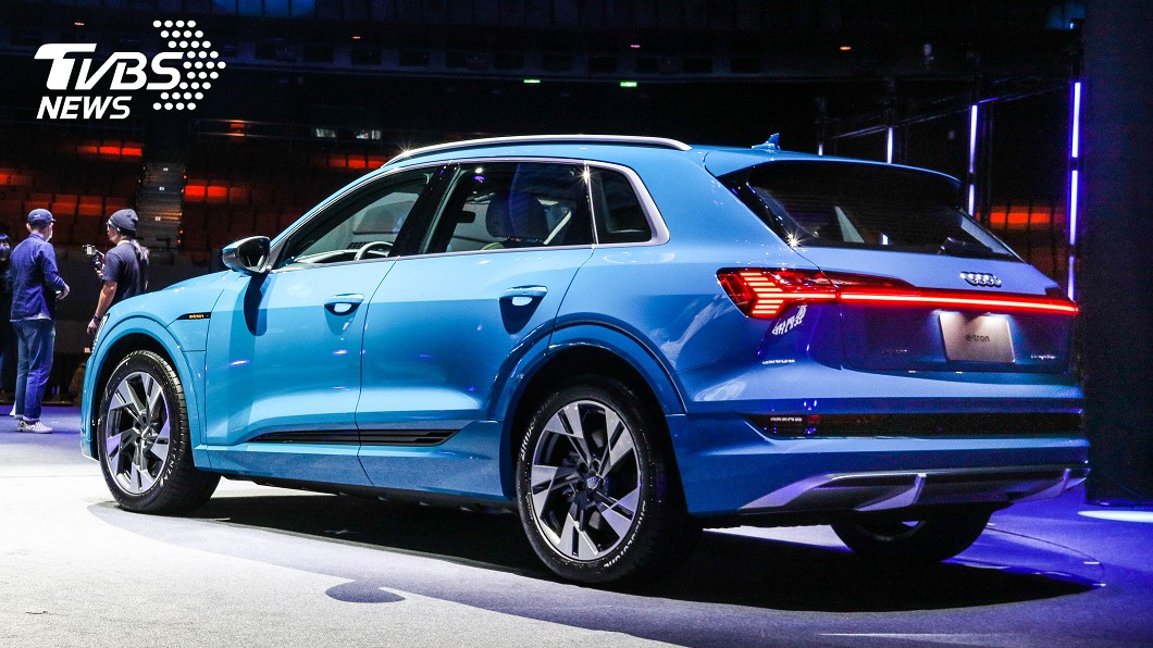 e-tron家族共提供SUV、Sportback跑旅兩種車身形式。