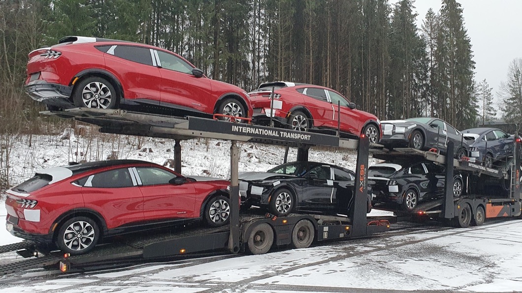 Ford挪威官方社群帳號,日前發布多張照片,顯示第一批Mustang Mach-E已經抵達挪威當地。(圖片來源/ Ford)