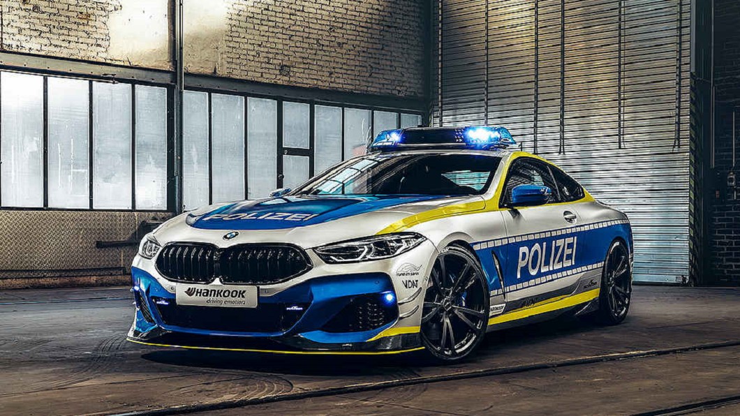 M850i Coupe警車「改最兇」！　AC Schnitz榨出612匹馬力