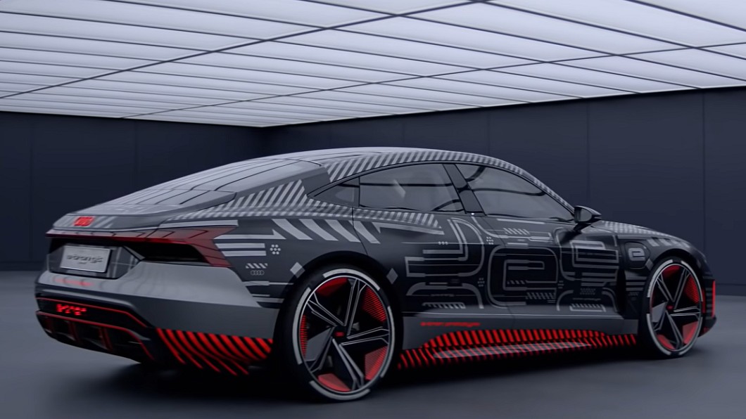 Audi e-tron GT是家族第三款電動車作品,首款電動性能跑車車款。(圖片來源/ Audi)