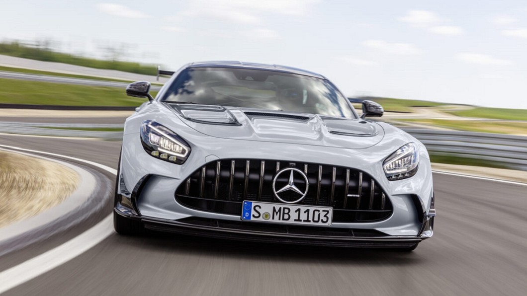 M-AMG GT Black Series搭載4.0升V8雙渦輪引擎，可榨出730匹最大馬力，以及81.5公斤米峰值扭力。(圖片來源/ M-Benz)