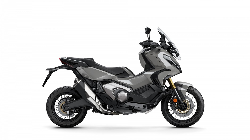 X-ADV車架厚度經調整後減輕1公斤，車廂空間增加1公升，達到22公升容積表現。(圖片來源/ Honda)