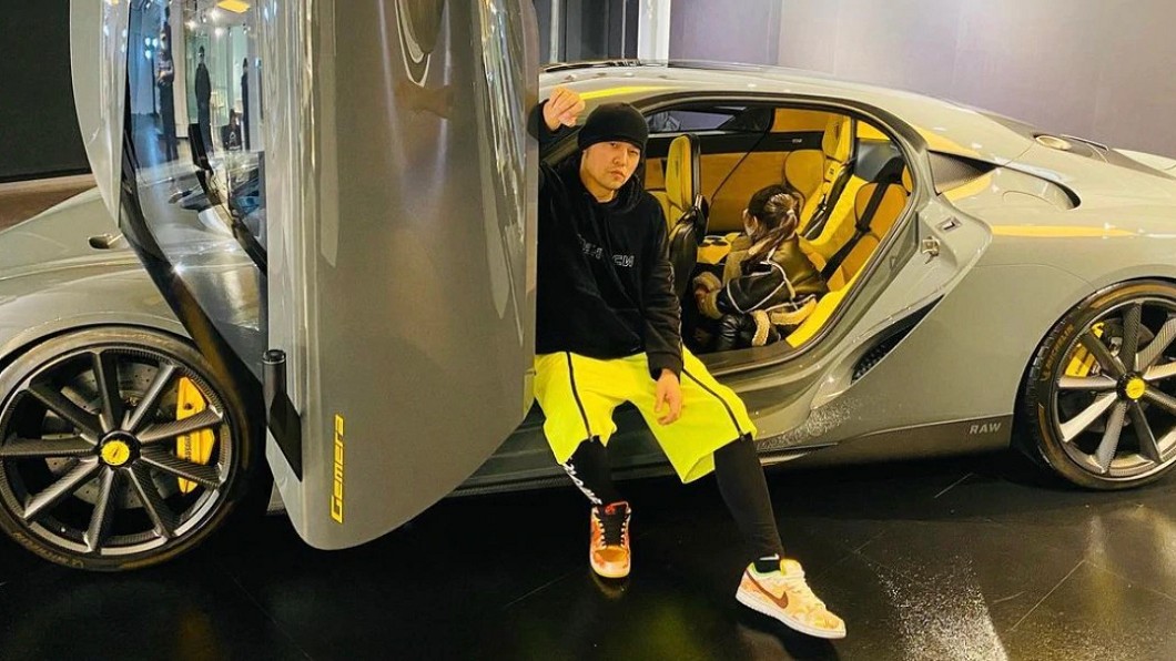 周杰倫曬瑞典超跑合照 Gemera四座空間讓女兒都點頭