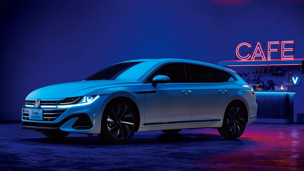 330 TSI R-Line車型配備R-Line專屬空力套件與19吋鋁合金輪圈。(圖片來源/ Volkswagen)