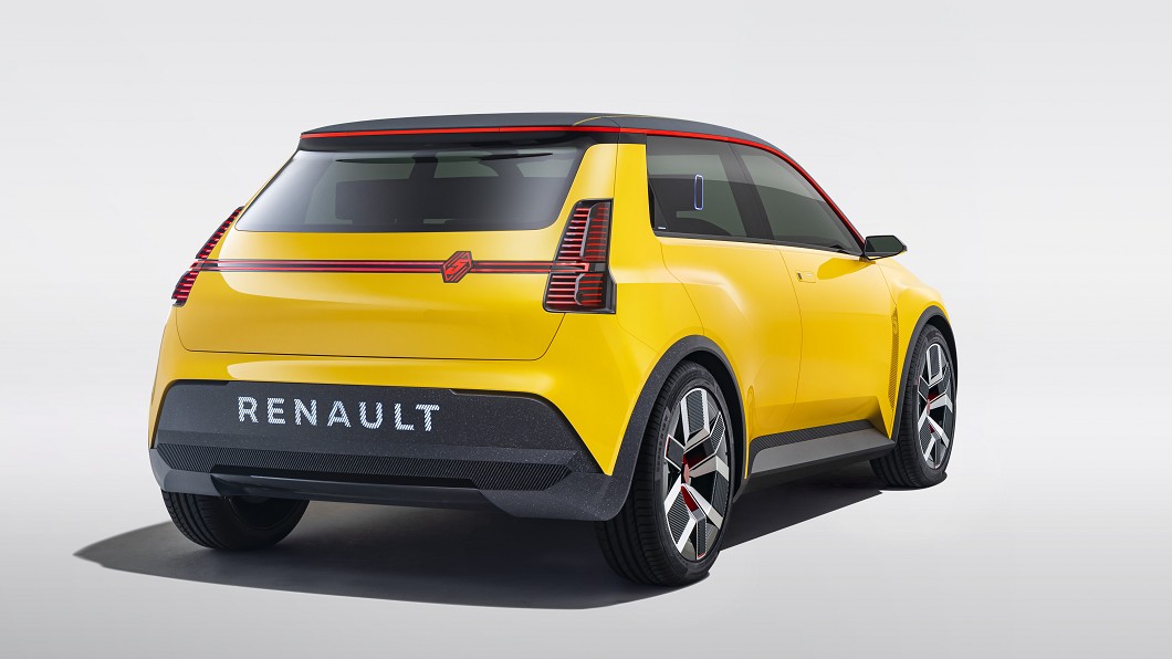 尾門線條與尾燈造型也與1970年代至1990年代間銷售的Renault 5相當雷同。(圖片來源/ Renault)