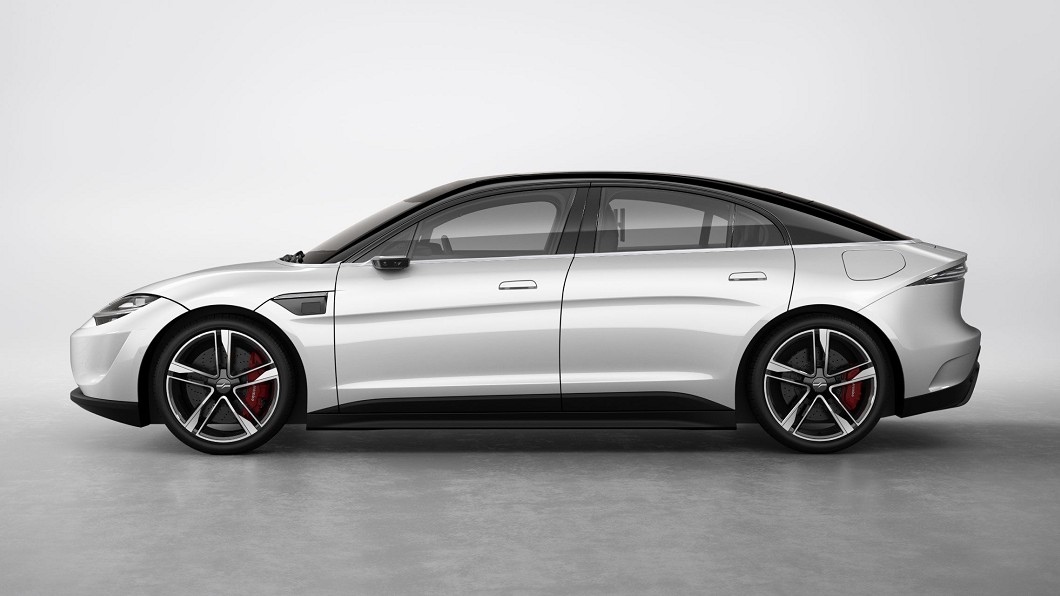 Vision-S原型車尺寸接近Tesla Model S。(圖片來源/ Sony)
