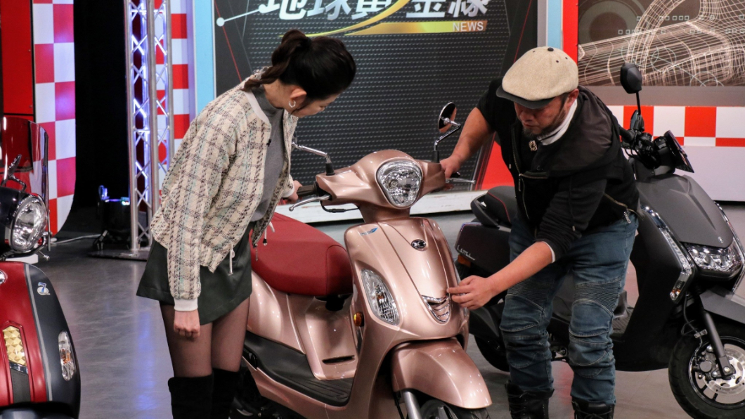 汽機車達人張迺庭推薦了從歐洲紅回台灣的Kymco Like 125,他表示這輛機車於2008年就在歐洲開賣,引進台灣的版本同樣按照歐洲版造型衍伸設計。(圖片來源/ 地球黃金線)