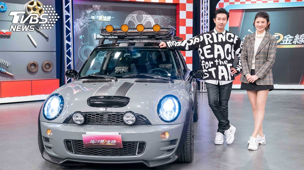 Darren打招呼遭吐槽像「怪叔叔」　出車禍還被要求唱歌、合照