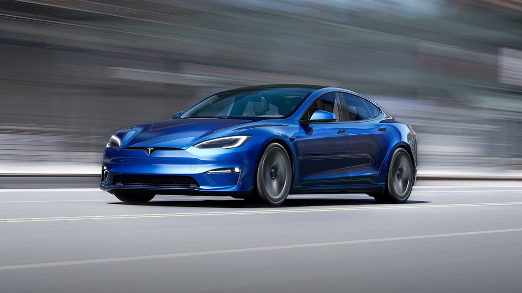 前保桿造型同步修改,線條設計與Model 3相仿,更具年輕感與運動感。(圖片來源/ Tesla)