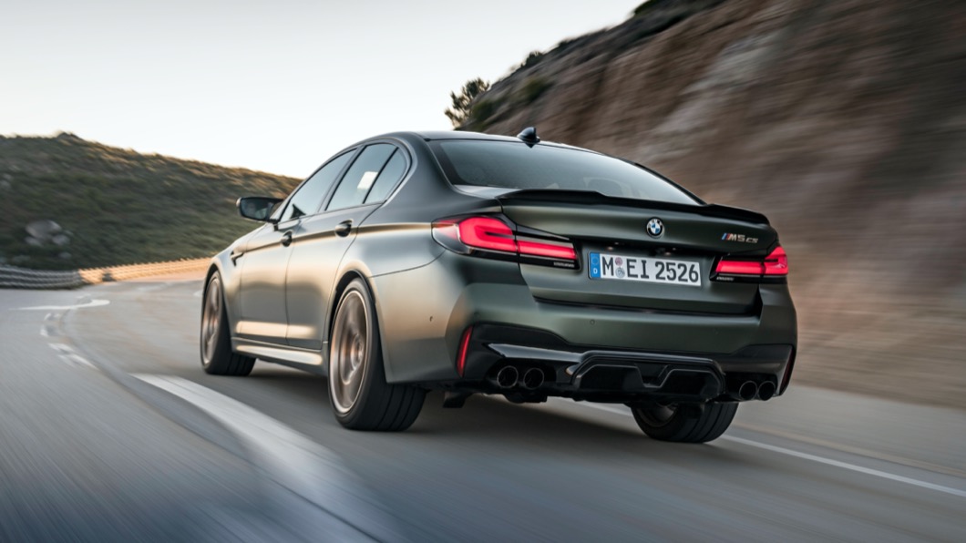 由於M5 CS重量比Competition還要輕70公斤,為了對應輕量化的車重,BMW為此替這台車的避震器彈簧與阻尼進行設定。(圖片來源/ BMW)
