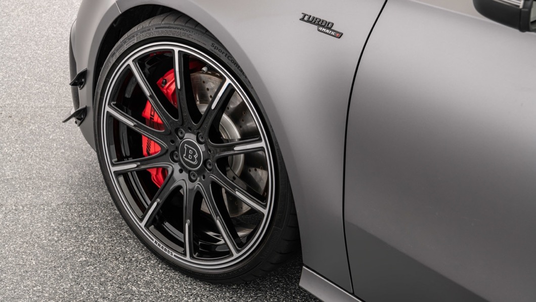 Brabus Monoblock Z 20吋鍛造鋁圈，創造出輕量化與更具張力的效果。(圖片來源/ Brabus)