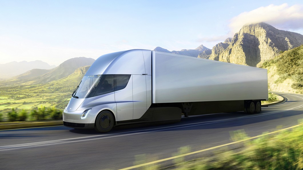 Semi空車狀態下，只需要5秒就能完成0-96km/h加速。(圖片來源/ Tesla)