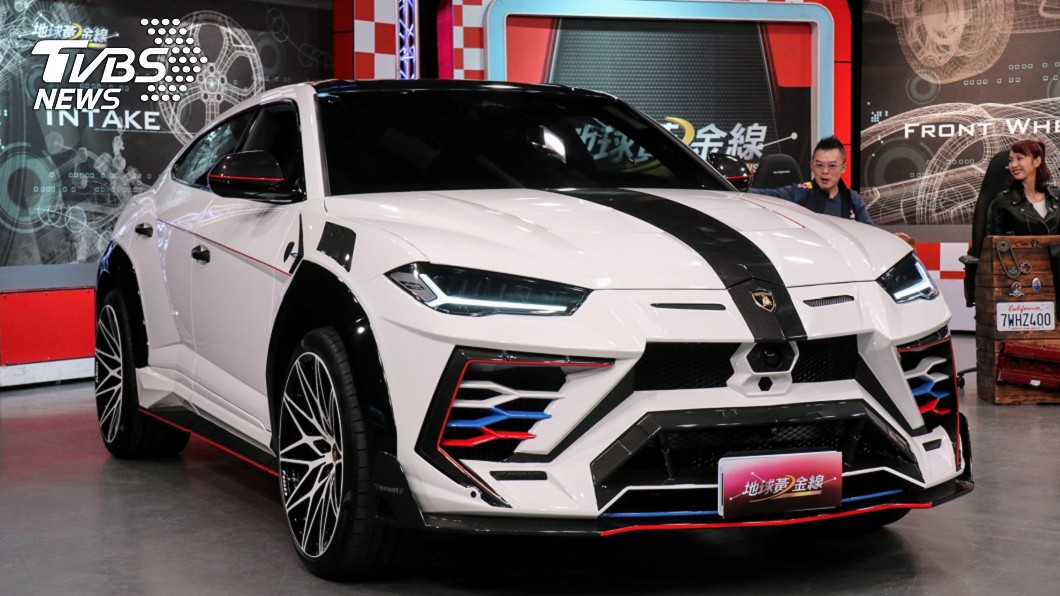 姚元浩帶來全車升級Mansory寬體套件的Urus。(圖片來源/ TVBS)