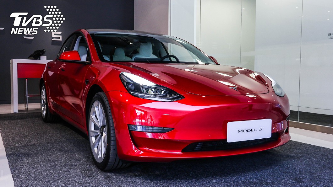 白內裝Model 3首度公開亮相。