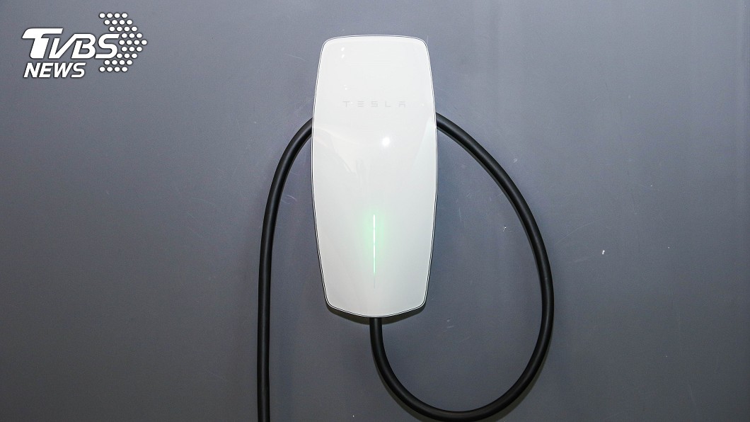 能否安裝家用充電設備也是影響電動車車主購買意願的因素之一。(圖片來源/ TVBS)