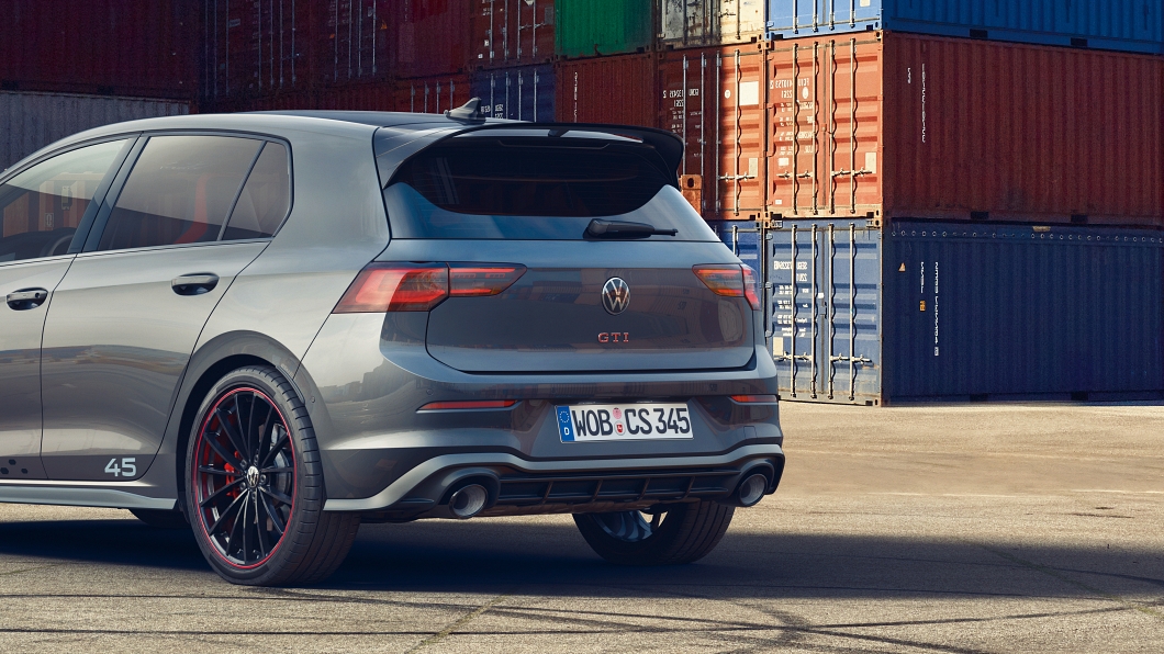 包括車頂、擾流套件都是品牌為本車黑化的目標。(圖片來源/ Volkswagen)
