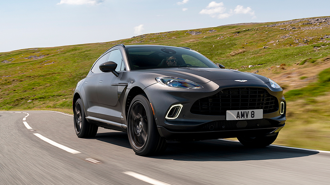 Aston Martin DBX將於2024年推出PHEV動力車型。(圖片來源/ Aston Martin)