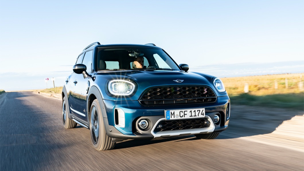MINI Countryman Boardwalk Edition搭載2.0升TwinPower四汽缸渦輪增壓汽油引擎,可輸出178匹最大馬力。(圖片來源/ MINI)