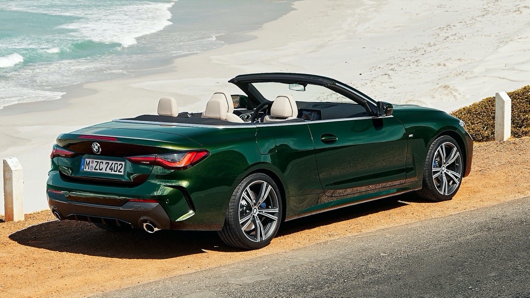 BMW 430i M Sport Convertible電動軟頂敞篷機構可以在18秒啓閉。(圖片來源/ BMW)