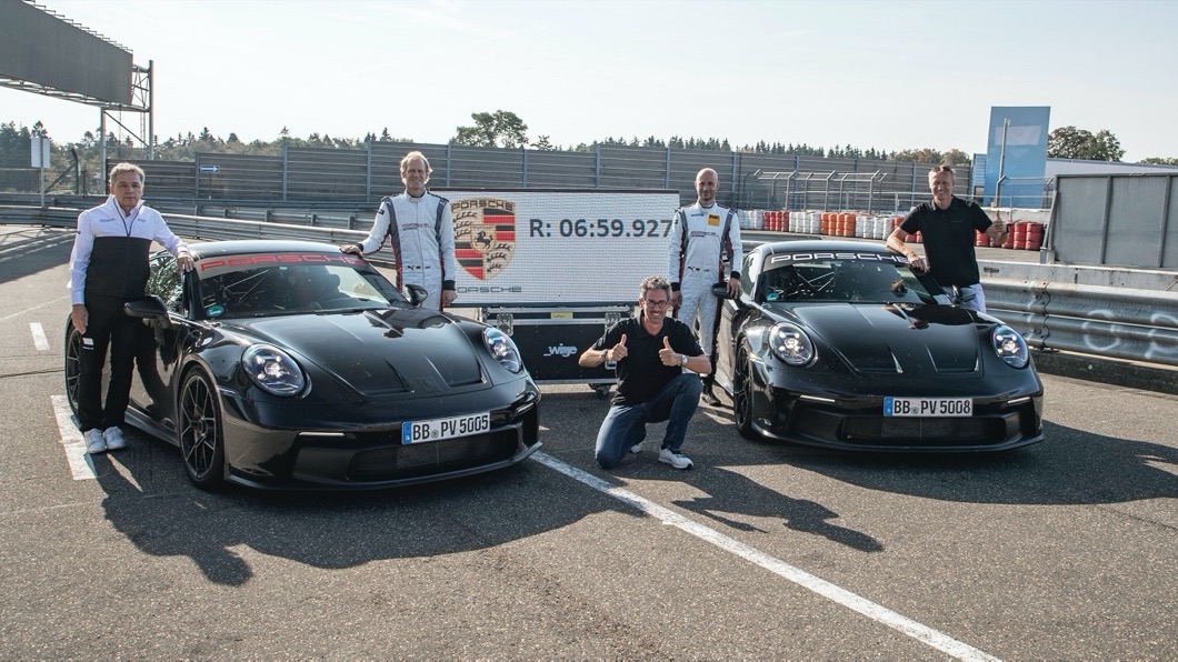 全新911 GT3在德國紐伯林北賽道進行最終測試時,開發車手Lars Kern僅僅花了6分59.927秒就跑完20.8公里賽道。(圖片來源/ Porsche)