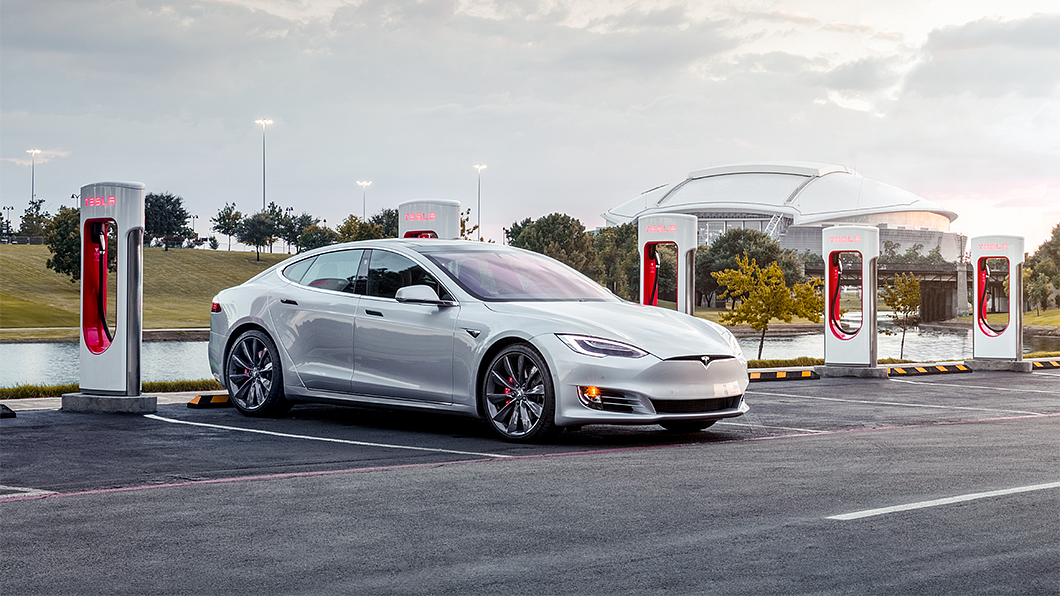 Tesla同步宣告土城日月光廣場與南投草屯兩座超級充電站啟用。(圖片來源/ Tesla)