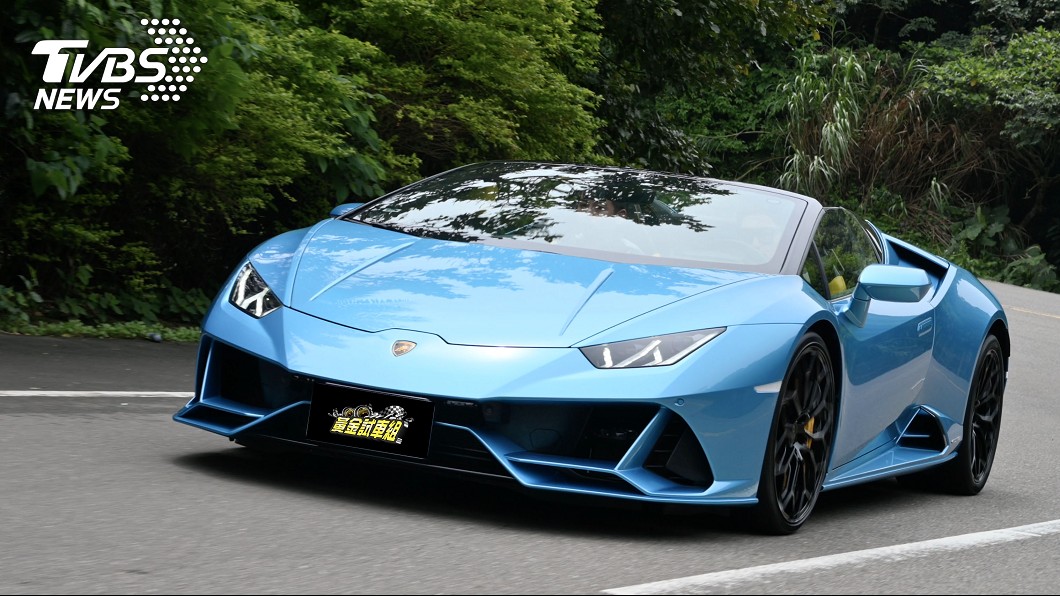 在新LDVI、後輪轉向、四輪扭力分配與可變轉比轉向等系統輔助下,Huracán EVO Spyder的操控靈活、動態穩定,好開到不行。