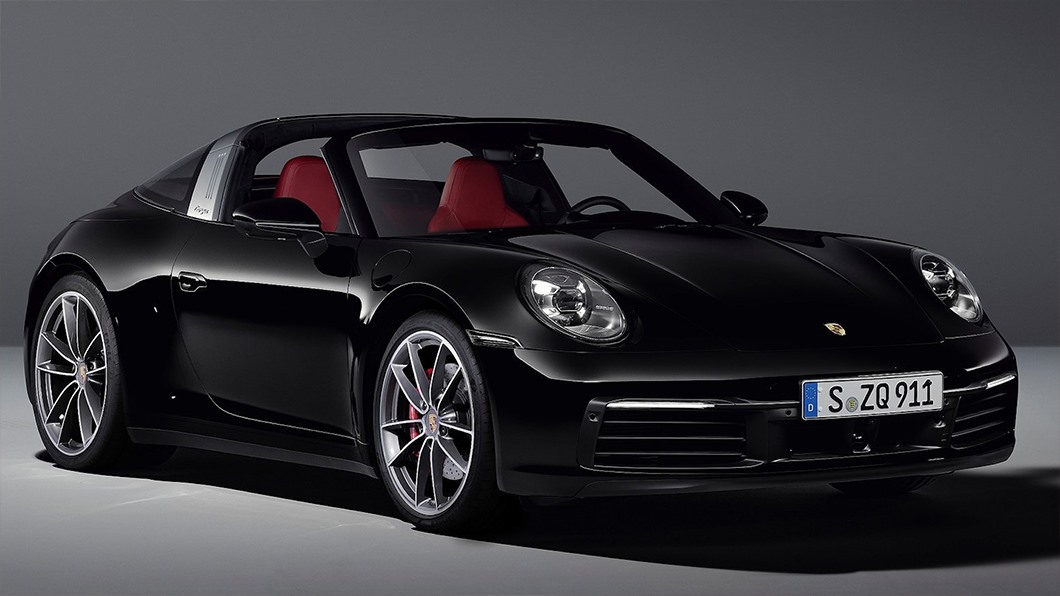 992 Targa 4S搭載3.0升雙渦輪增壓水平對臥6缸引擎,最大馬力450 ps、最大扭力54 kgm的動力輸出,售價805萬元起。(圖片來源/ Porsche)