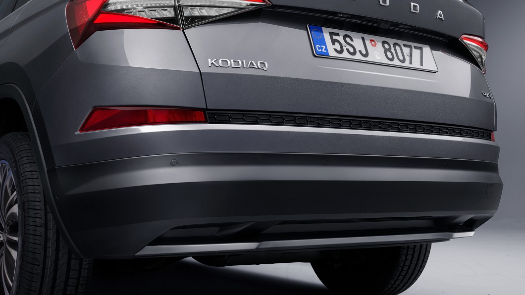 後保桿造型呼應前保桿,帶來更高越野氣息。(圖片來源/ Škoda)