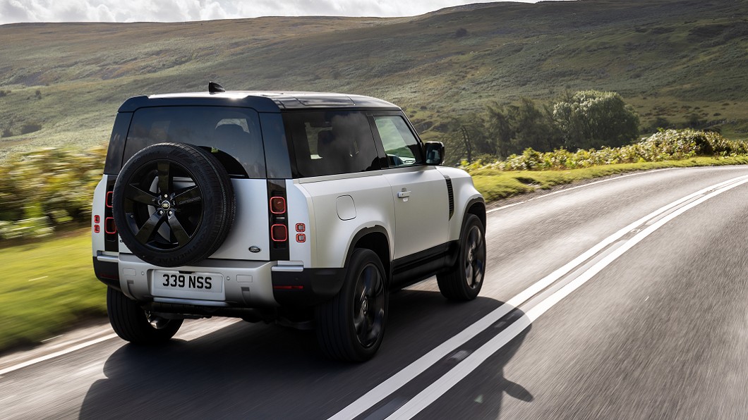 Defender 90三門短軸車型預計於今年下半年導入臺灣。(圖片來源/ Land Rover)