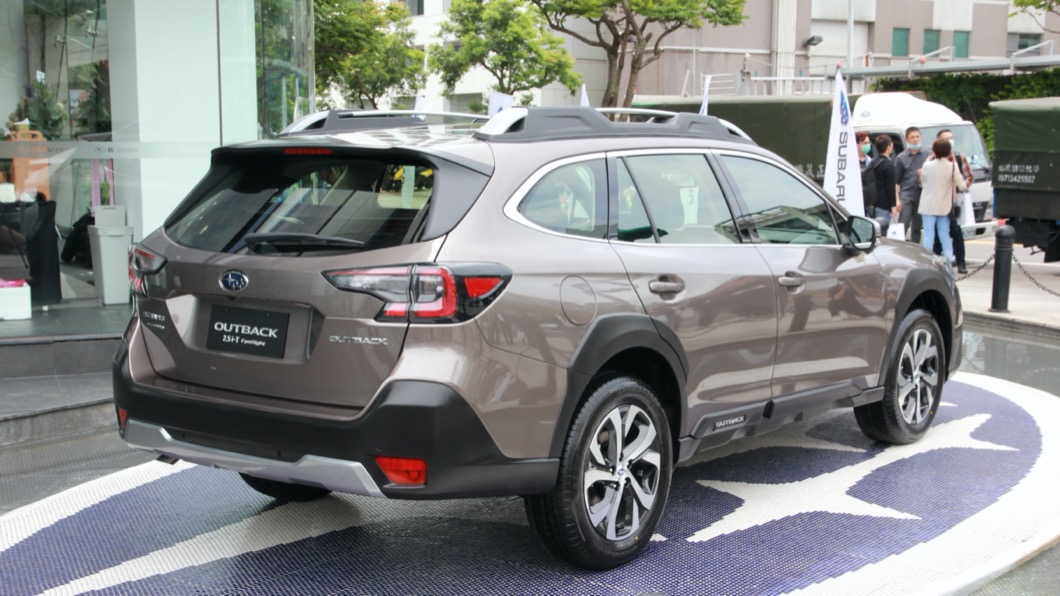 為了增添戶外休閒氣息，Outback全車防刮材質面積也大幅增加。(圖片來源/ TVBS)