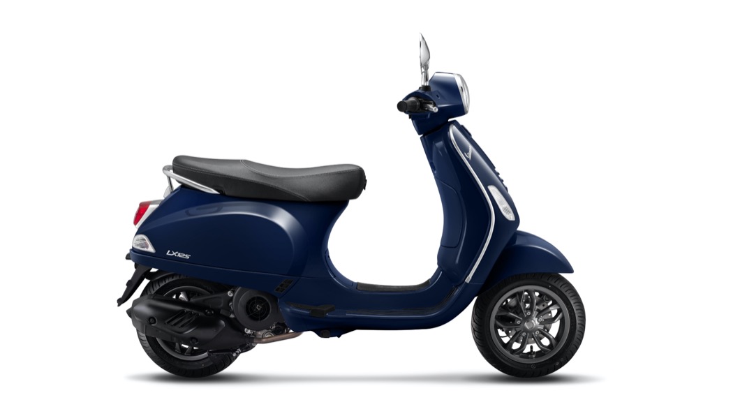 Vespa LX 125 i-get FL的坐墊也符合亞洲人身形,引擎吊架與減振橡膠也能有效阻隔震動強化舒適感。(圖片來源/ Vespa)