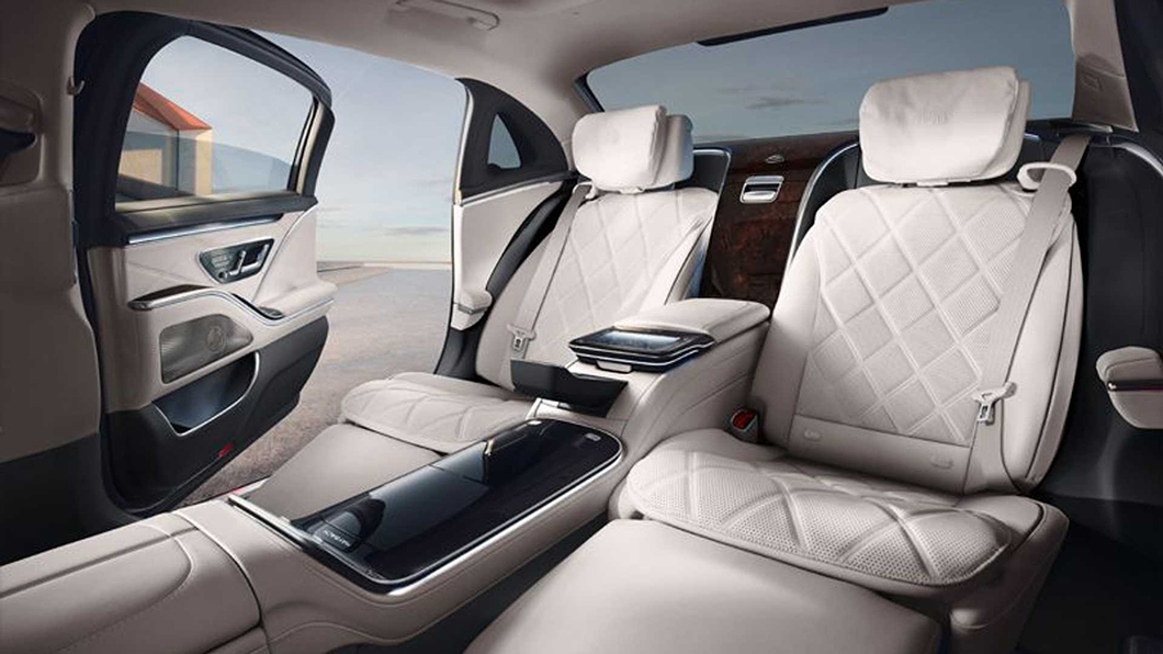 M-Maybach 有著豪華內裝以及超大的後座空間。（圖片來源/ Maybach）