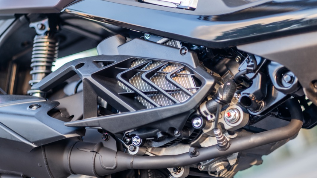 Jet SL採用全新125c.c.水冷引擎，可以創造12.9匹的最大馬力。(圖片來源/ SYM)