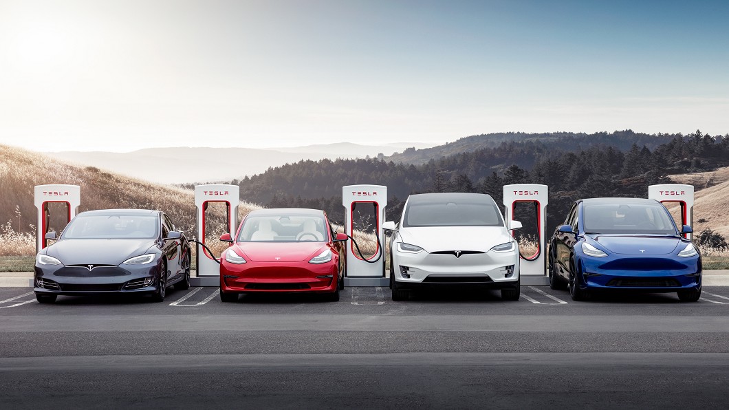 Tesla不但在中國廣設充電樁,還有上海工廠大量生產超級充電樁。(圖片來源/ Tesla)