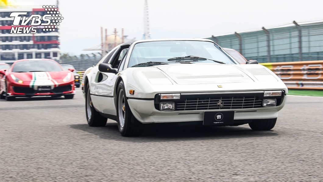 除了Ferrari Dino,308也現身開幕遊行。