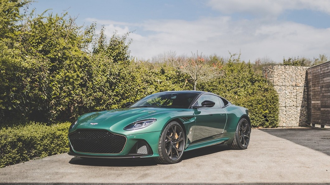 DBS在未來也將會有混合動力版本。(圖片來源/ Aston Martin)