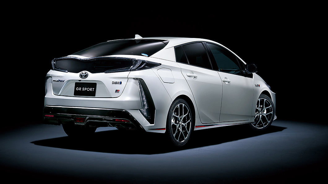 曾自爆目前開Prius的Elon Musk或好可以考慮Prius PHV GR Sport。(圖片來源/ Toyota)