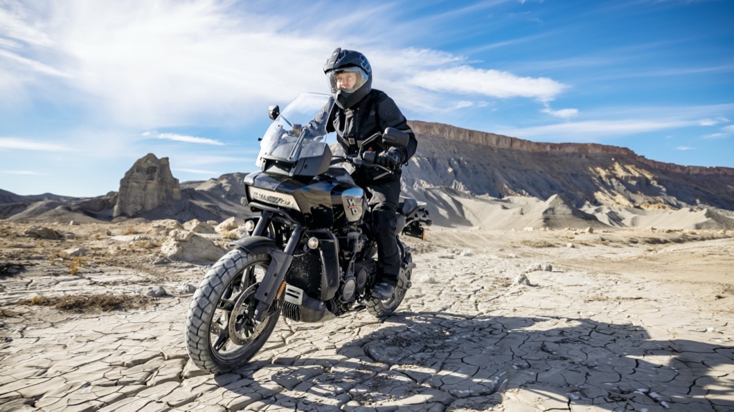 哈雷首款多功能越野車正式抵台 Pan America售價108.8萬起