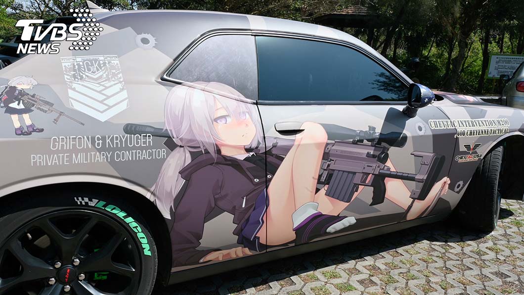 爆炸的痛車設計由美國、日本、韓國、中國同人繪師所繪製。（圖片來源/ TVBS）