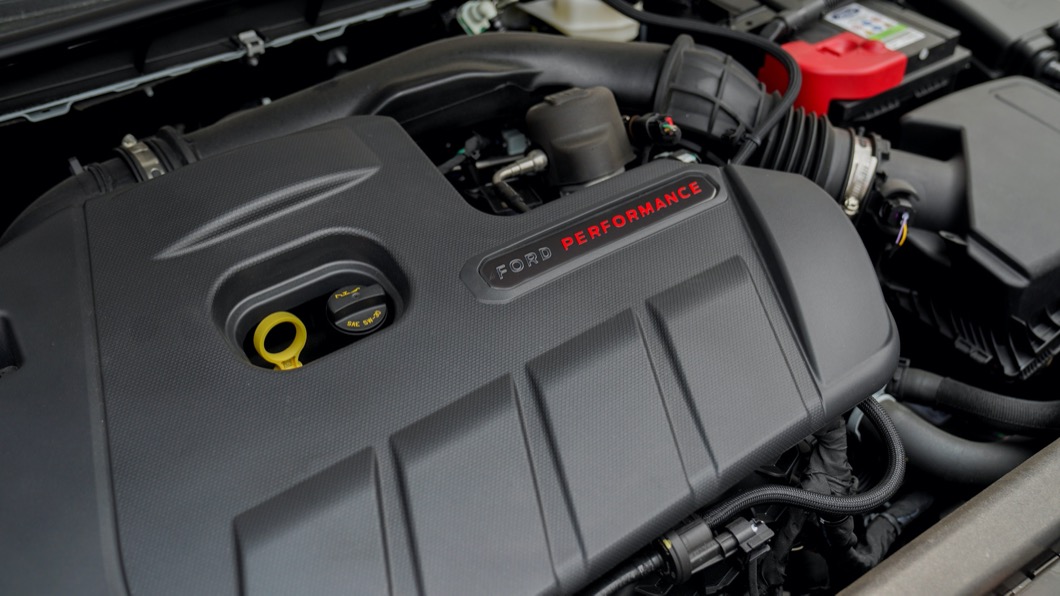 Focus ST Wagon SLS Edition車上採用2.3升雙渦流渦輪增壓引擎,可以輸出280匹最大馬力。(圖片來源/ Ford)