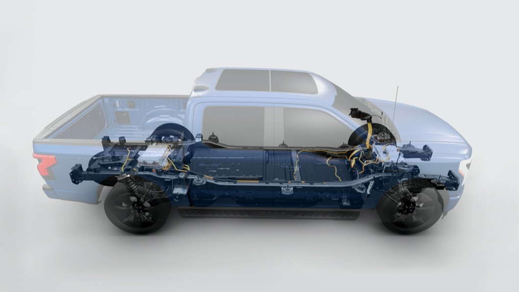 F-150 Lightning標準版可以提供370公里的續航力,增程版電池可以帶來482公里的續航里程。(圖片來源/ Ford)