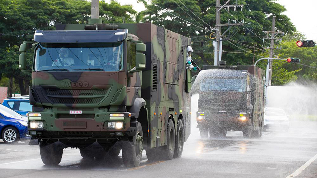 重型消毒車使用Iveco Trakker底盤車研發而來。(圖片來源/ 軍聞社)