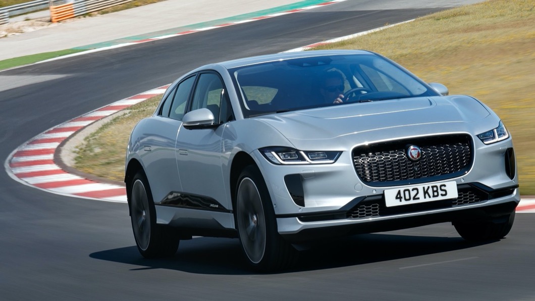 I-Pace是Jaguar品牌首款跑車型純電SUV,融入英式跑車的細膩設計,並且具備零排放的純電優勢。(圖片來源/ Jaguar)