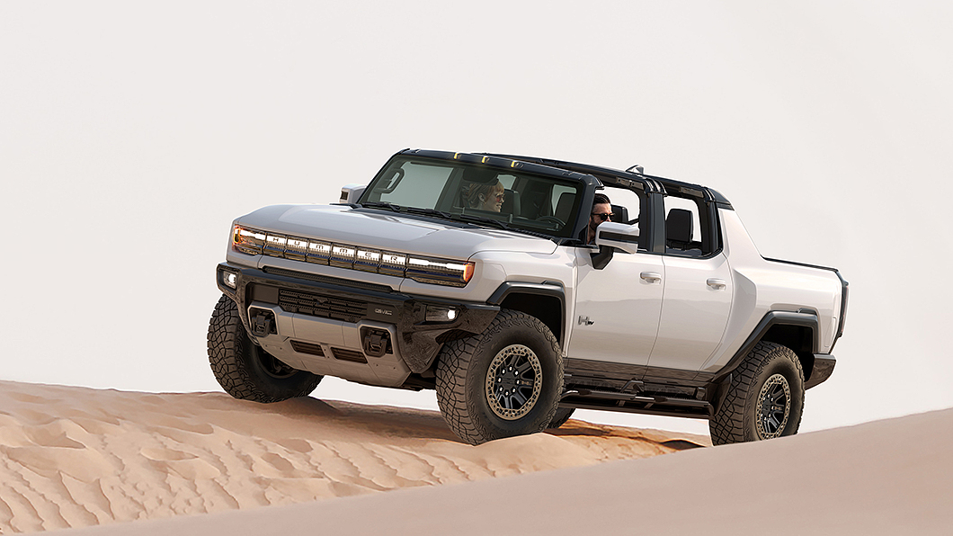 儘管Hummer EV皮卡版本已經有超過4,100公斤車重,在the Beast面前還是相當輕盈。(圖片來源/ GM)