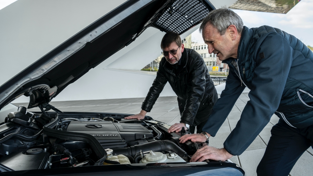 搭載5.0升V8引擎,因此可以帶來322匹最大馬力,從靜止加速到百公里可以在5.9秒完成。(圖片來源/ Porsche)