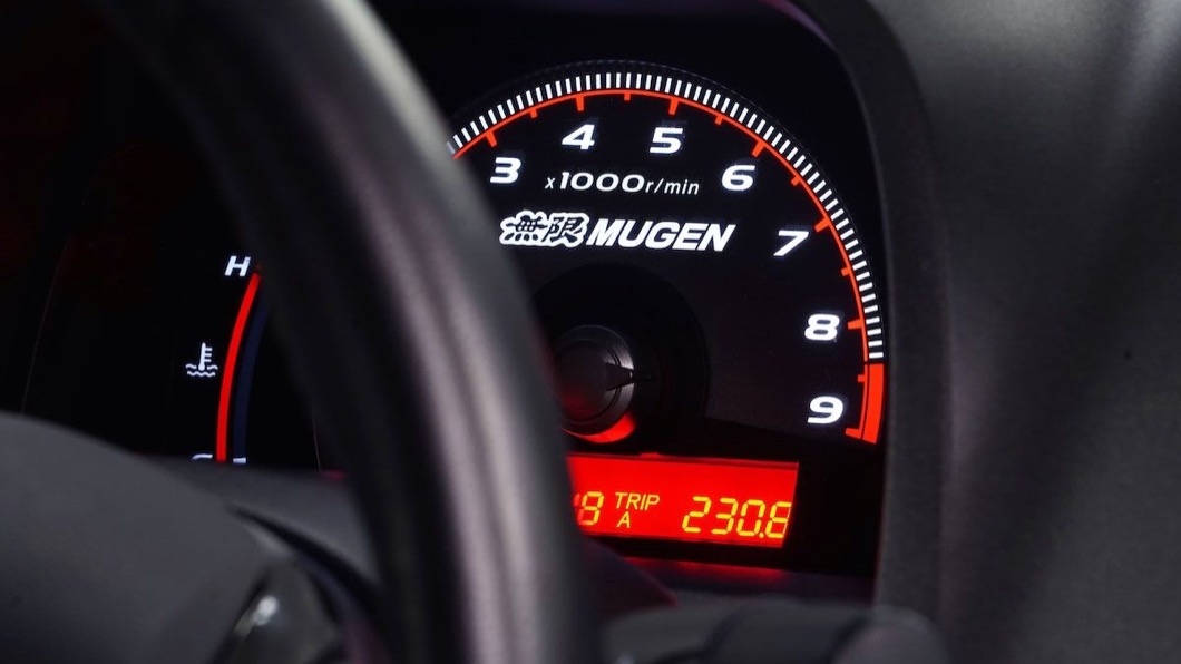 正在進行拍賣的這台Civic Type-R Mugen RR里程數為52,946公里,在運送到英國之後也僅行駛了440公里。(圖片來源/ Torque GT)