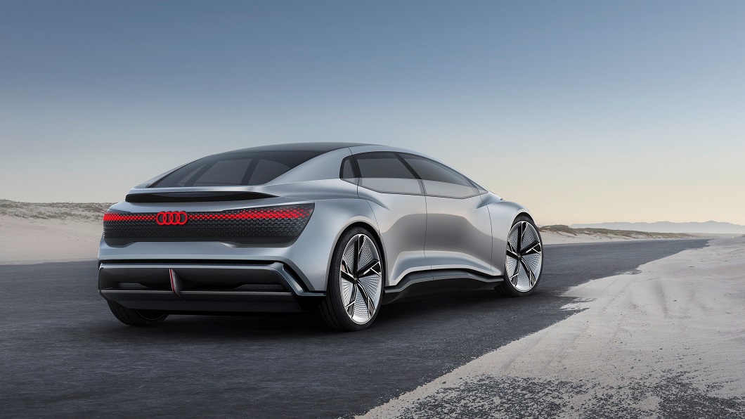 鎖定豪華大型房車市場而來的Audi A9 e-tron,預估最快在2024年就會現身 (圖為Audi Aicon概念車) 。(圖片來源/ Audi)