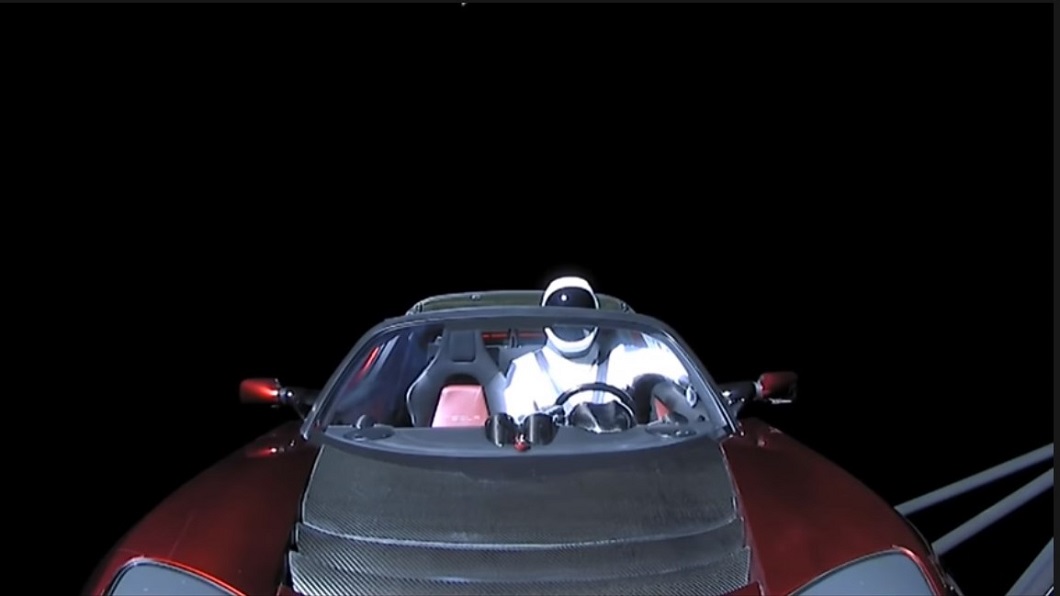 特斯拉Roadster時速可達4.6萬公里? 還成功繞行太陽兩圈